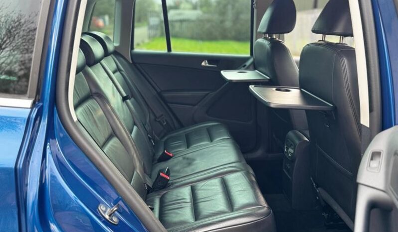
								Volkswagen Tiguan 2.0 TSI R-Line Auto 4WD Euro 4 5dr full									