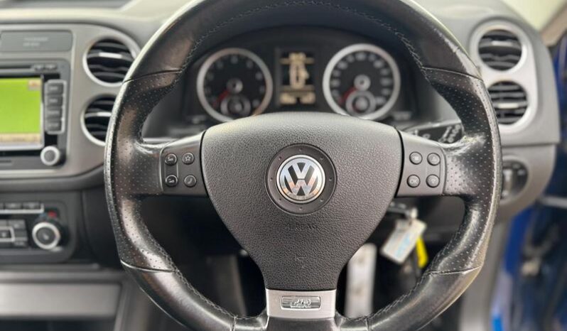 
								Volkswagen Tiguan 2.0 TSI R-Line Auto 4WD Euro 4 5dr full									