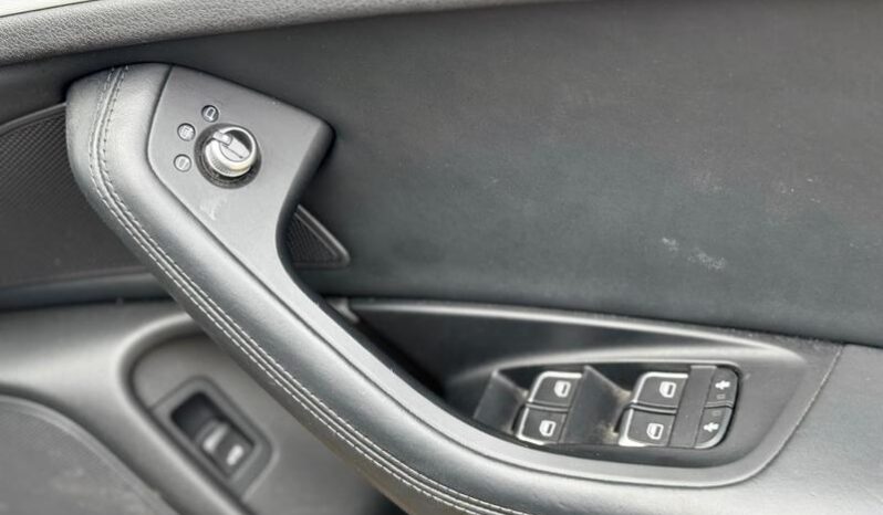 
								Audi A6 Avant 3.0 TDI V6 S line S Tronic quattro Euro 5 (s/s) 5dr full									